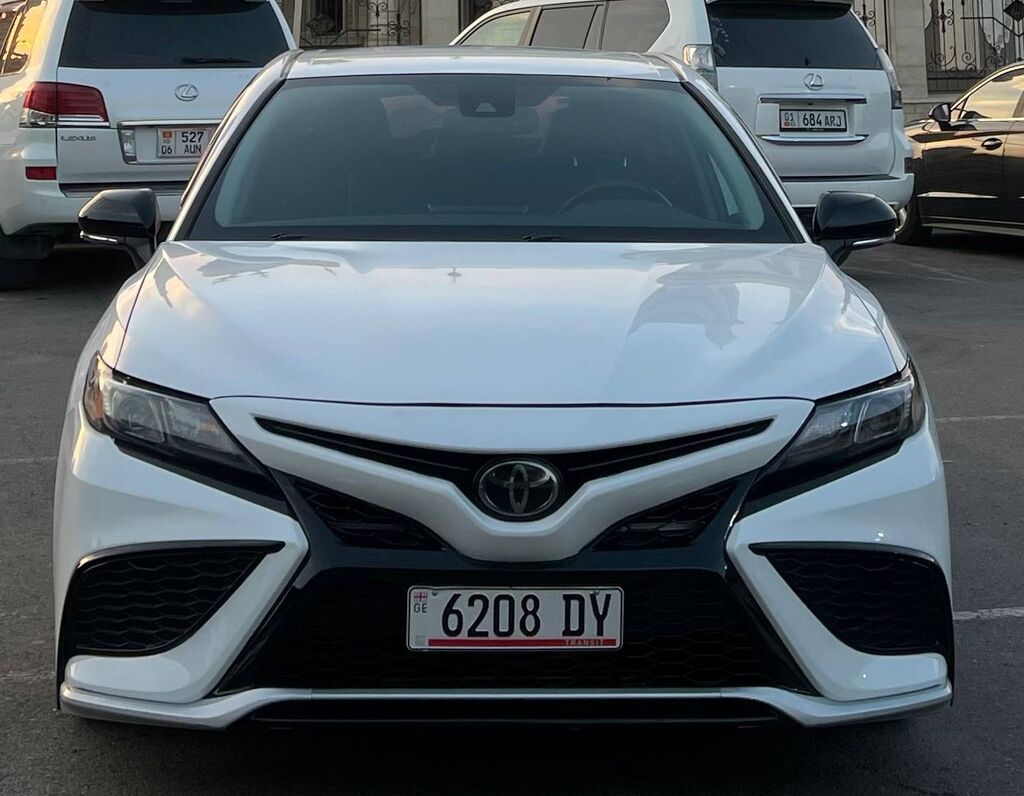 Toyota Camry: 2022 г., 2.5 л, Типтроник, Бензин, Седан: фото 4