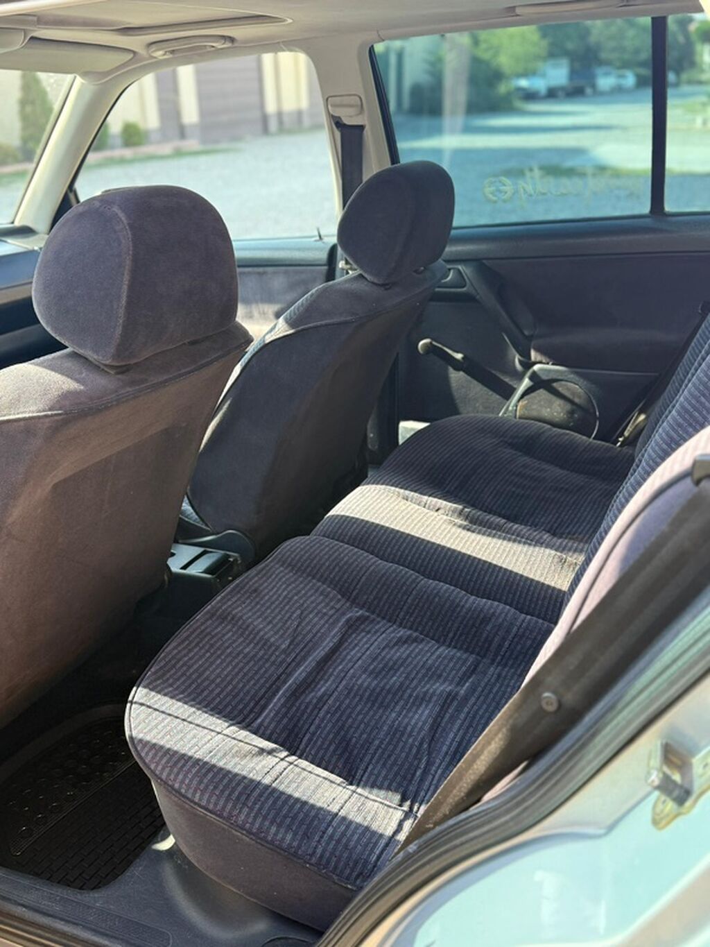 Volkswagen Golf: 1993 г., 1.8 л, Бензин, Хэтчбэк: фото 7