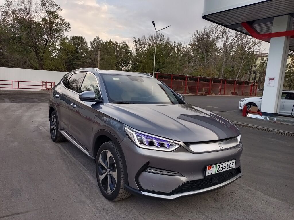 BYD Song Plus: 2022 г., Электромобиль: фото 2