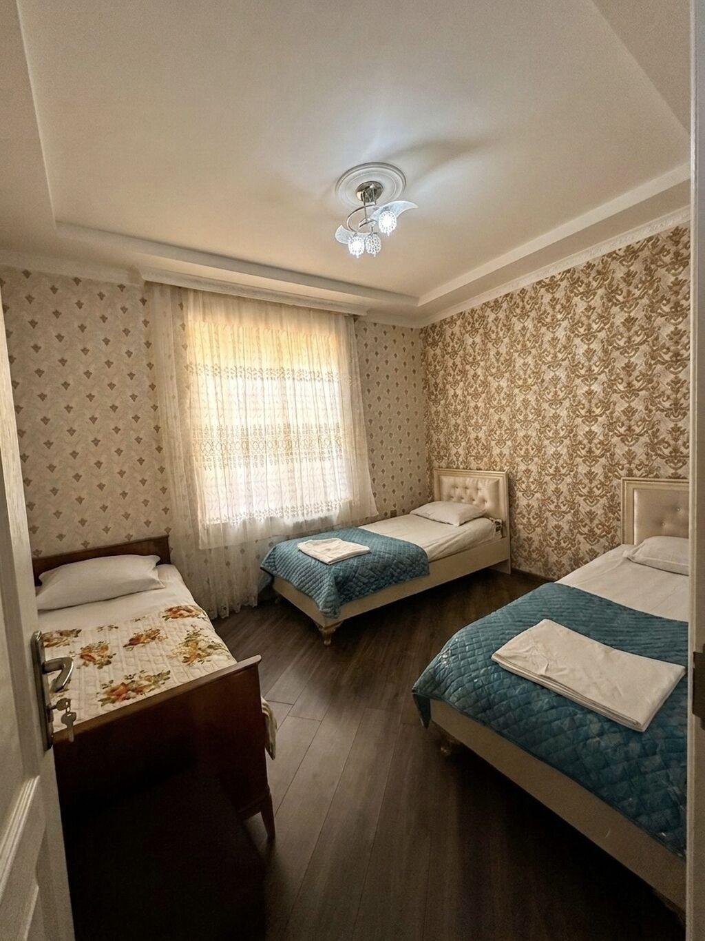 110 kv. m, 4 otaqlı, Kombi, Artezian quyusu, Kanalizasiya