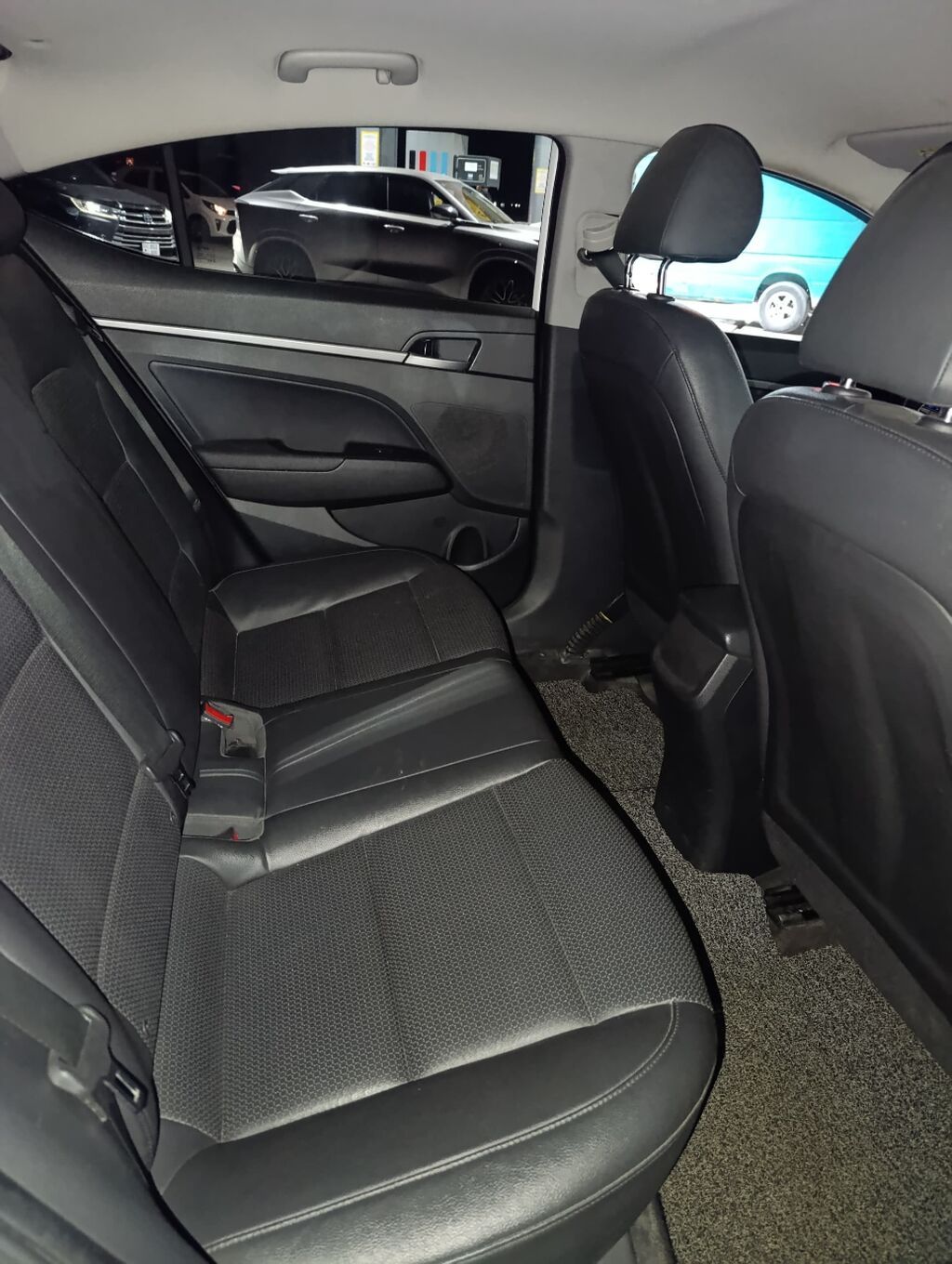 Hyundai Avante: 2018 г., 1.6 л, Автомат, Бензин, Седан: фото 8