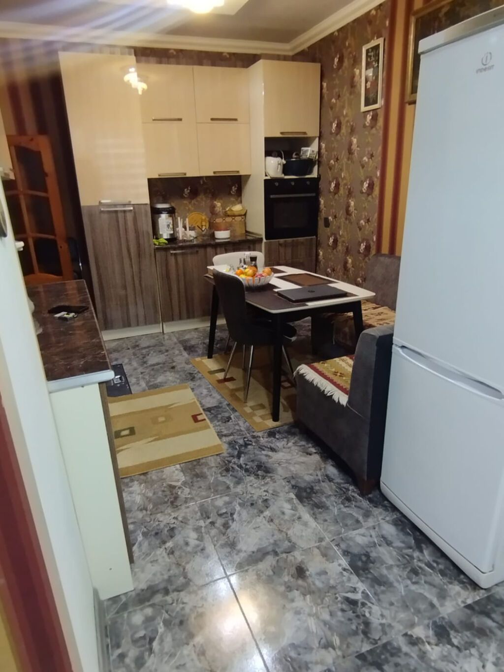 Qaraçuxur qəs. 5 otaqlı, 180 kv. m, Kredit yoxdur, Yeni təmirli
