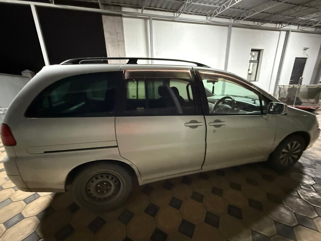 Nissan Liberty: 2000 г., 2 л, Вариатор, Бензин, Минивэн: фото 8