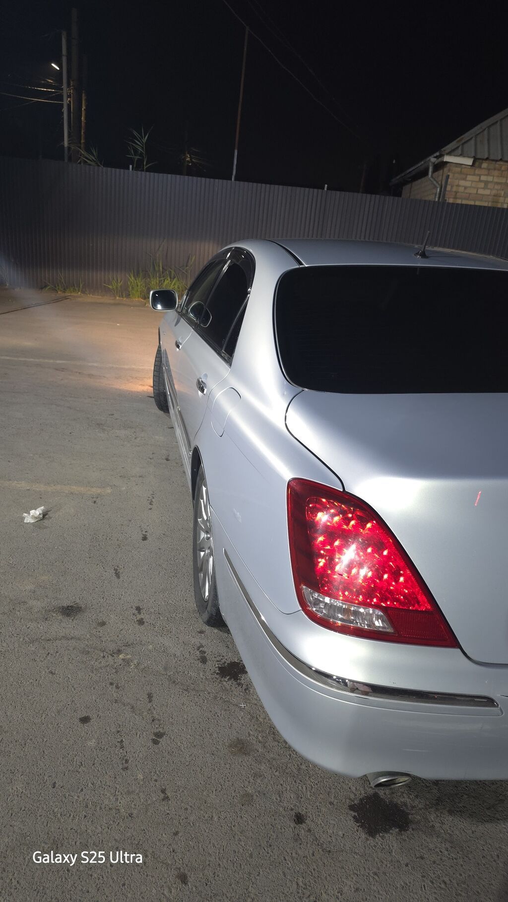 Toyota Crown Majesta: 2004 г., 4.3 л, Автомат, Газ, Седан: фото 3