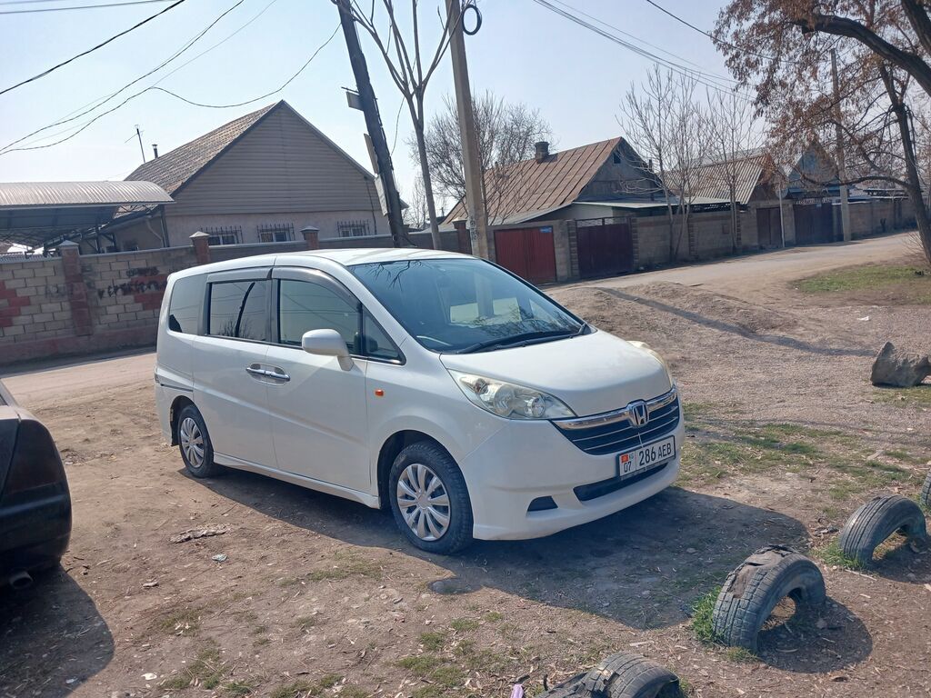Honda Stepwgn: 2005 г., 2 л, Автомат, Бензин, Минивэн: фото 2