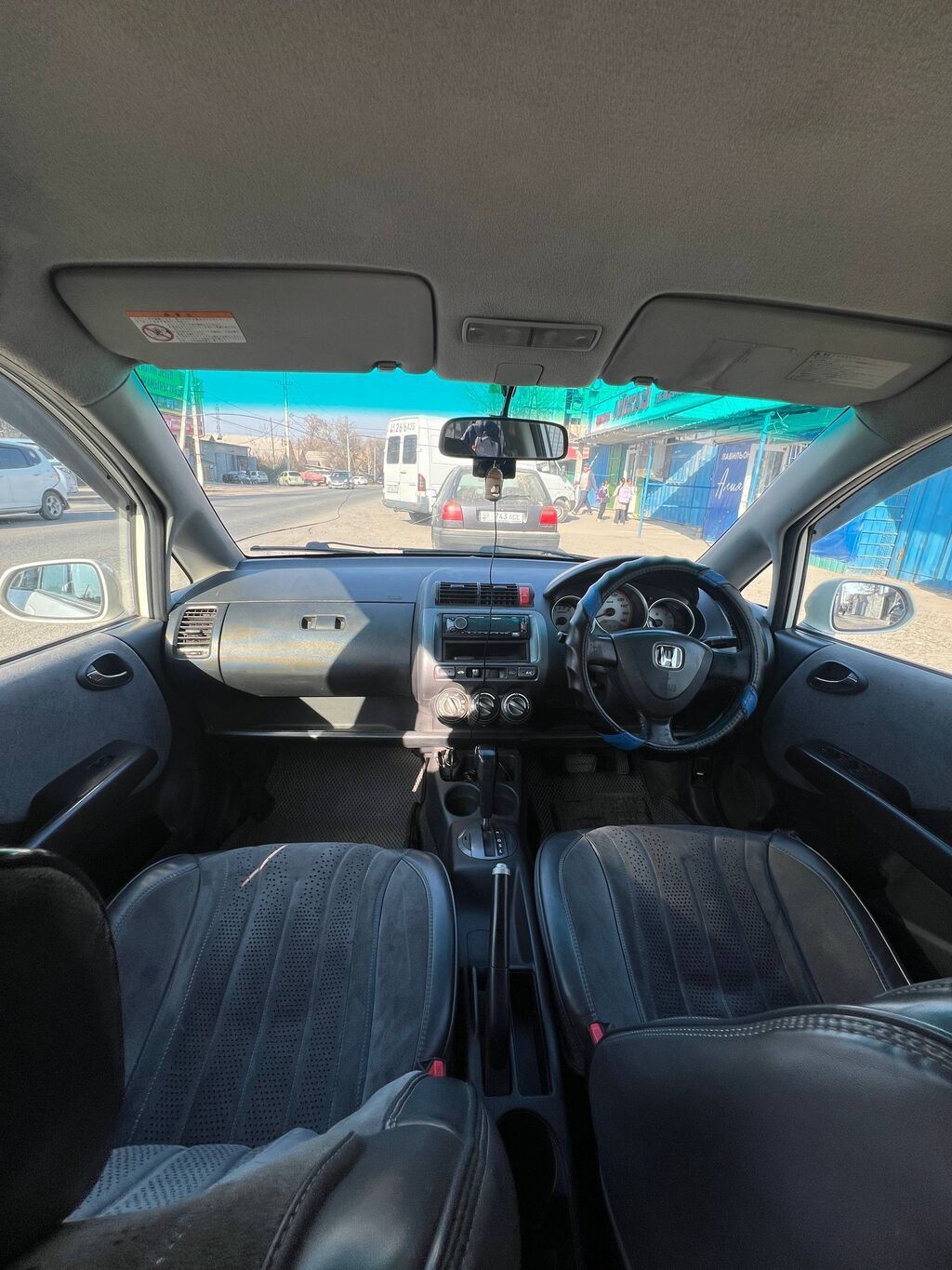Honda Fit: 2002 г., 1.3 л, Вариатор, Бензин, Хэтчбэк: фото 7