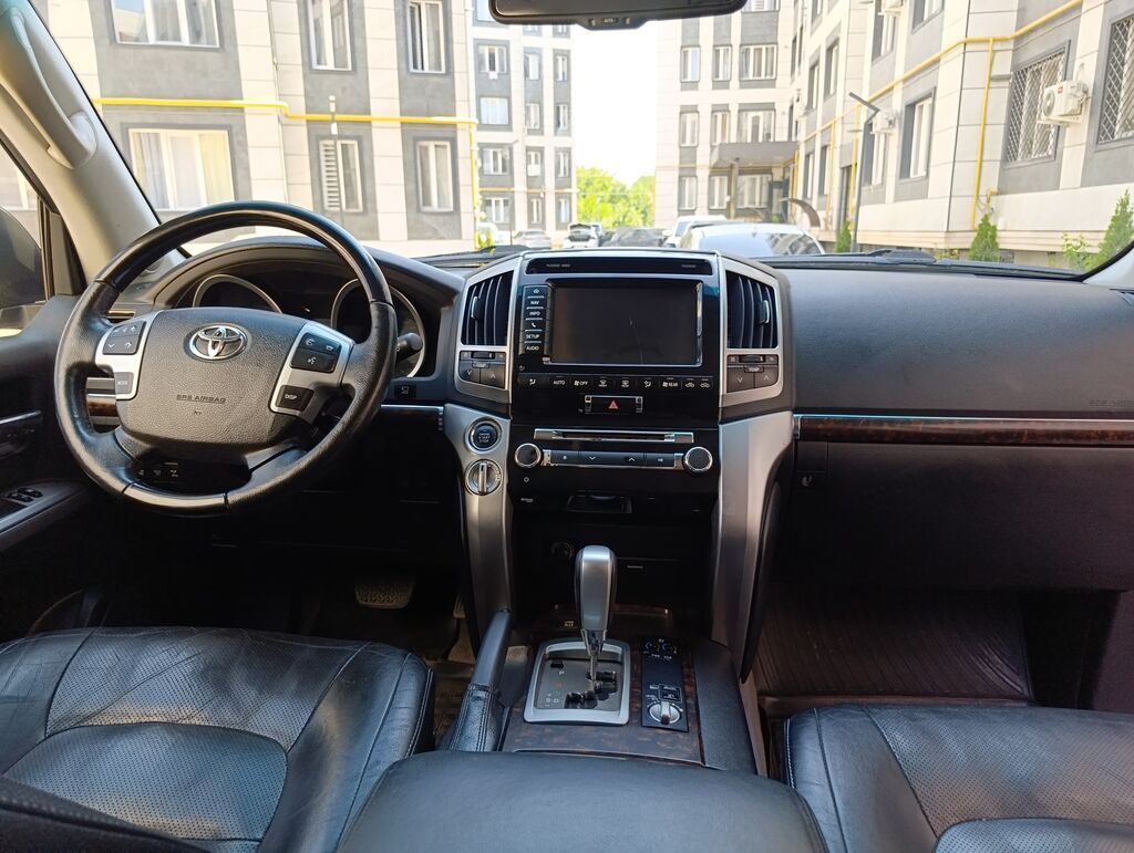 Toyota Land Cruiser: 2012 г., 4.6 л, Автомат, Бензин, Внедорожник: фото 7