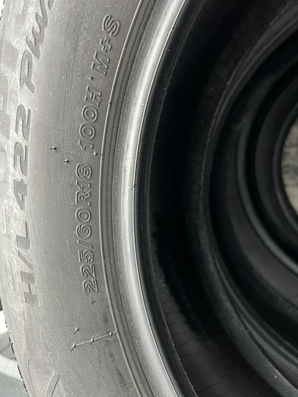 Bridgestone Dueler H/L 422 Plus — комплект шин для кроссоверов и SUV: фото 3