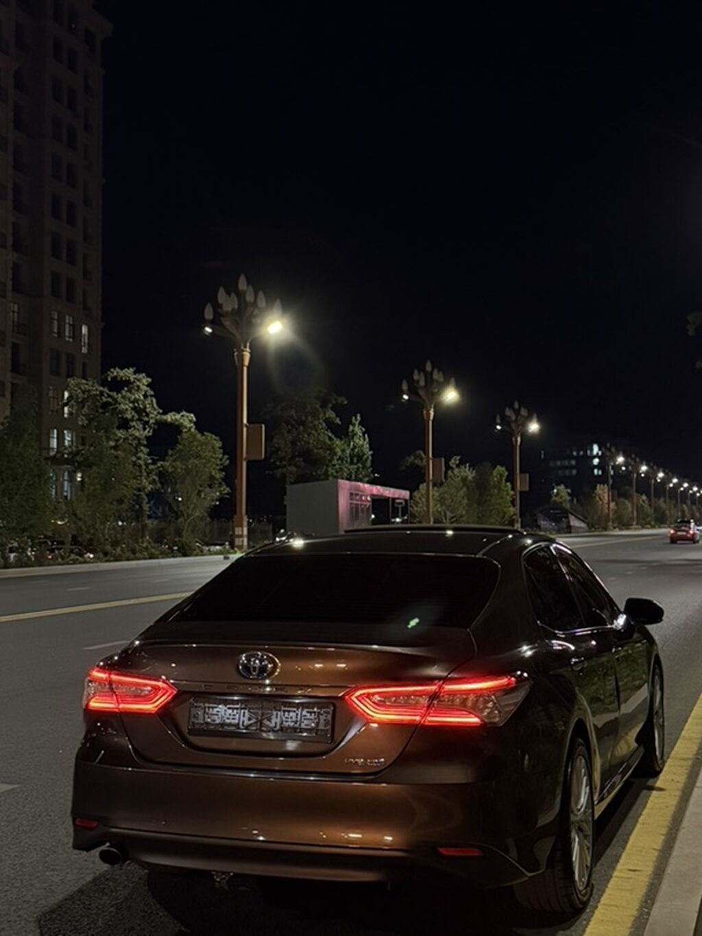 Toyota Camry: 2018 г., 2.5 л, Вариатор, Гибрид, Седан: фото 2