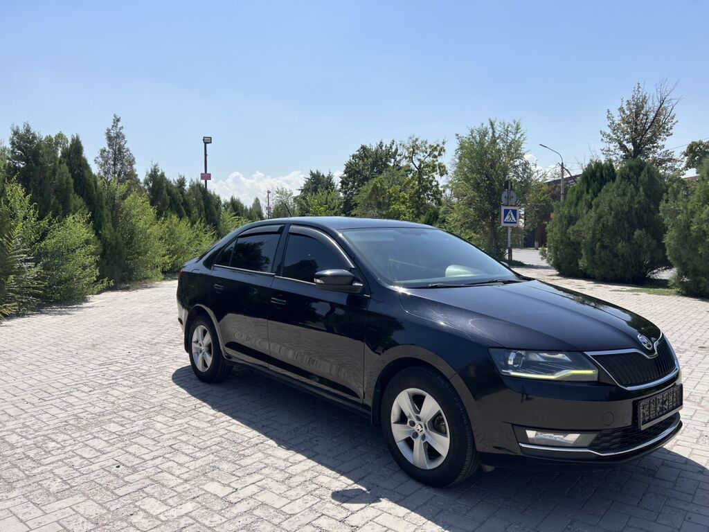 Skoda Rapid: 2018 г., 1.6 л, Автомат, Бензин, Седан: фото 3