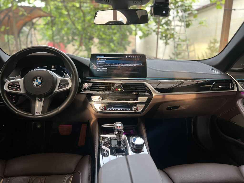 BMW 5 series: 2021 г., 2 л, Автомат, Гибрид, Седан: фото 6