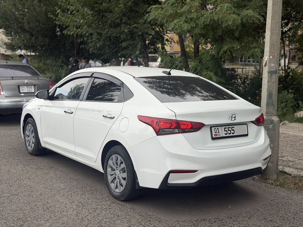 Hyundai Solaris: 2017 г., Автомат, Бензин, Седан: фото 3