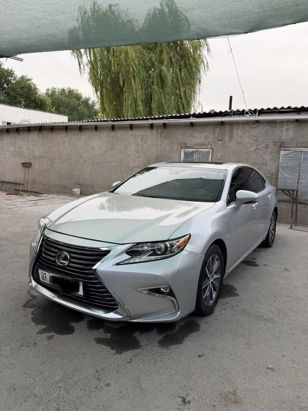 Lexus ES: 2016 г., Автомат, Гибрид, Седан: фото 1