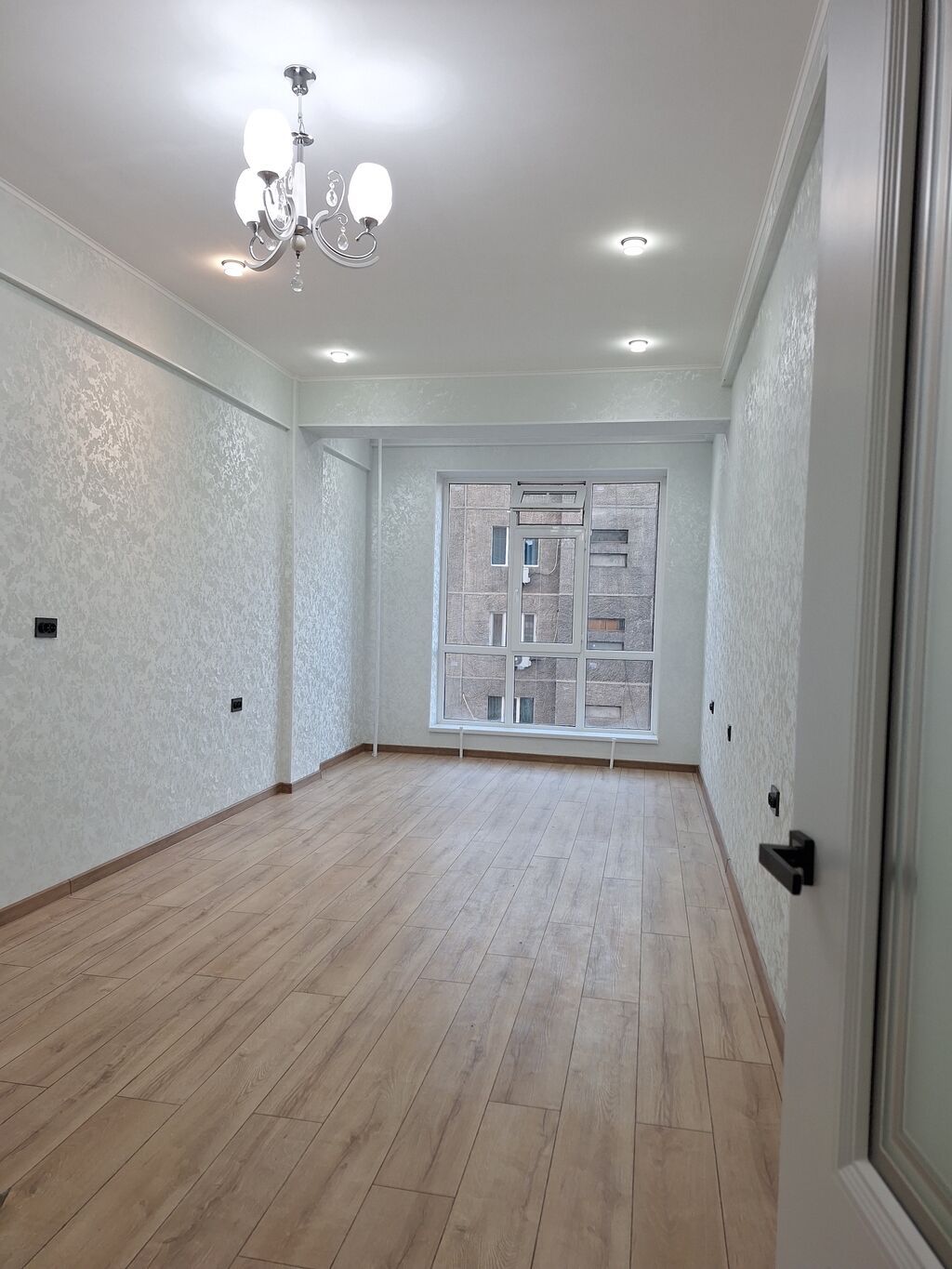 2 комнаты, 54 м², ул. Курманжан Датка-Мамырова, Элитка, 3 этаж, Свежий ремонт: фото 2