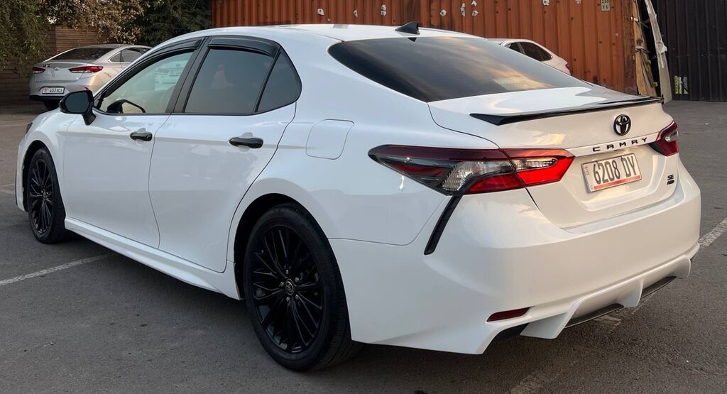 Toyota Camry: 2022 г., 2.5 л, Типтроник, Бензин, Седан: фото 6