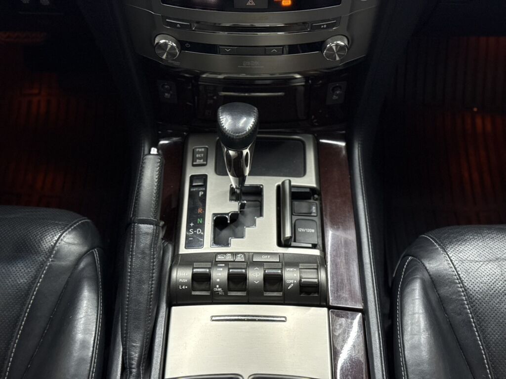 Lexus LX: 2012 г., 5.7 л, Бензин, Внедорожник: фото 7