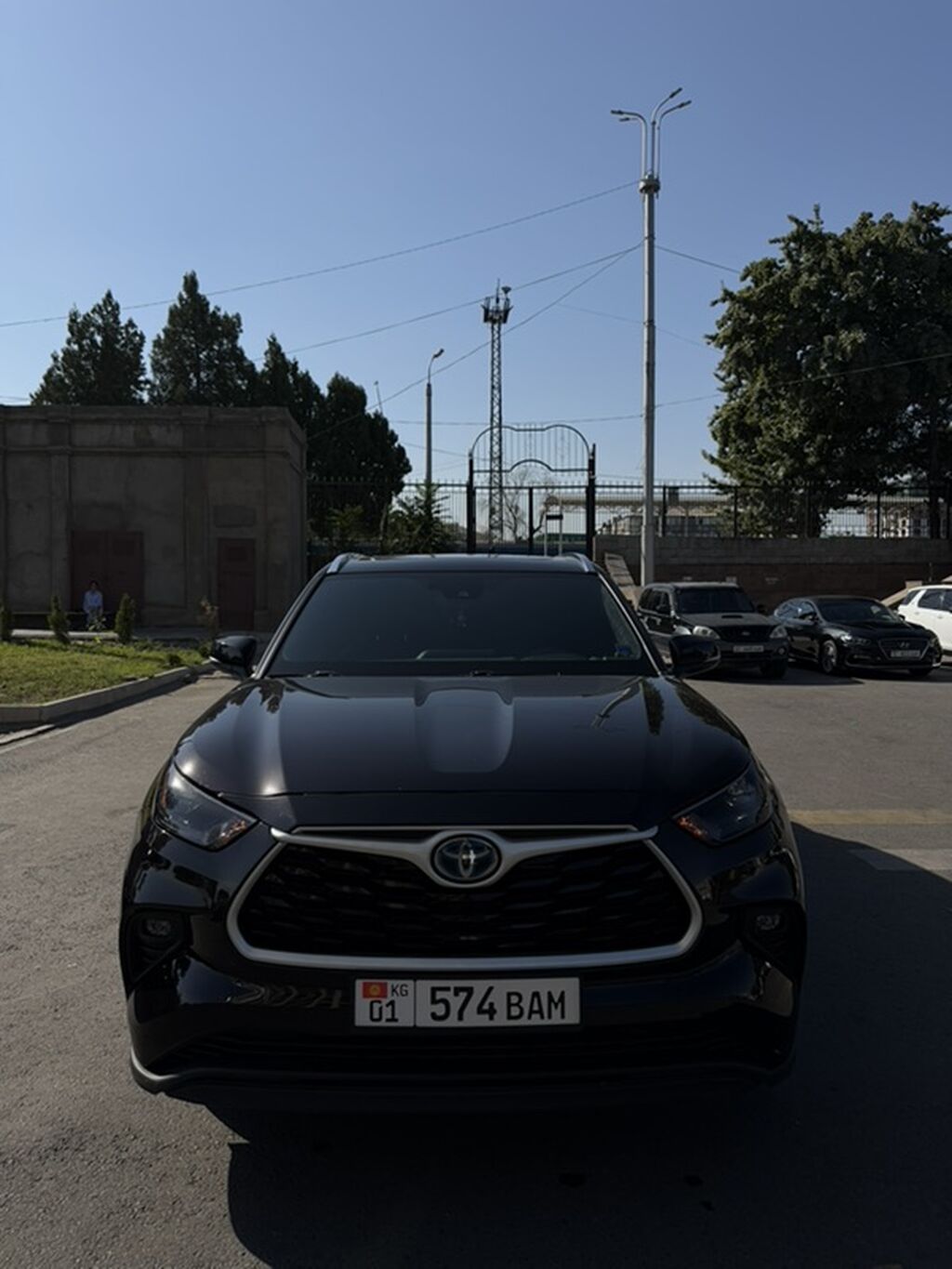 Toyota Highlander: 2021 г., 2.5 л, Автомат, Бензин, Кроссовер: фото 2