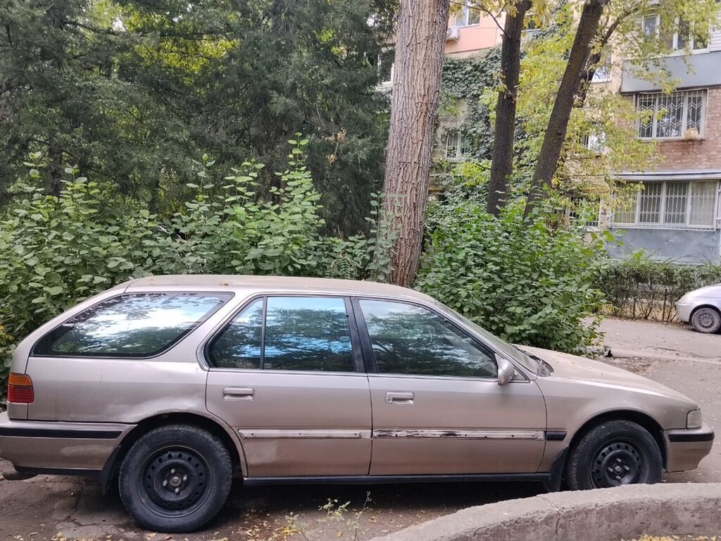 Honda Accord: 1991 г., Механика, Бензин, Универсал: фото 3