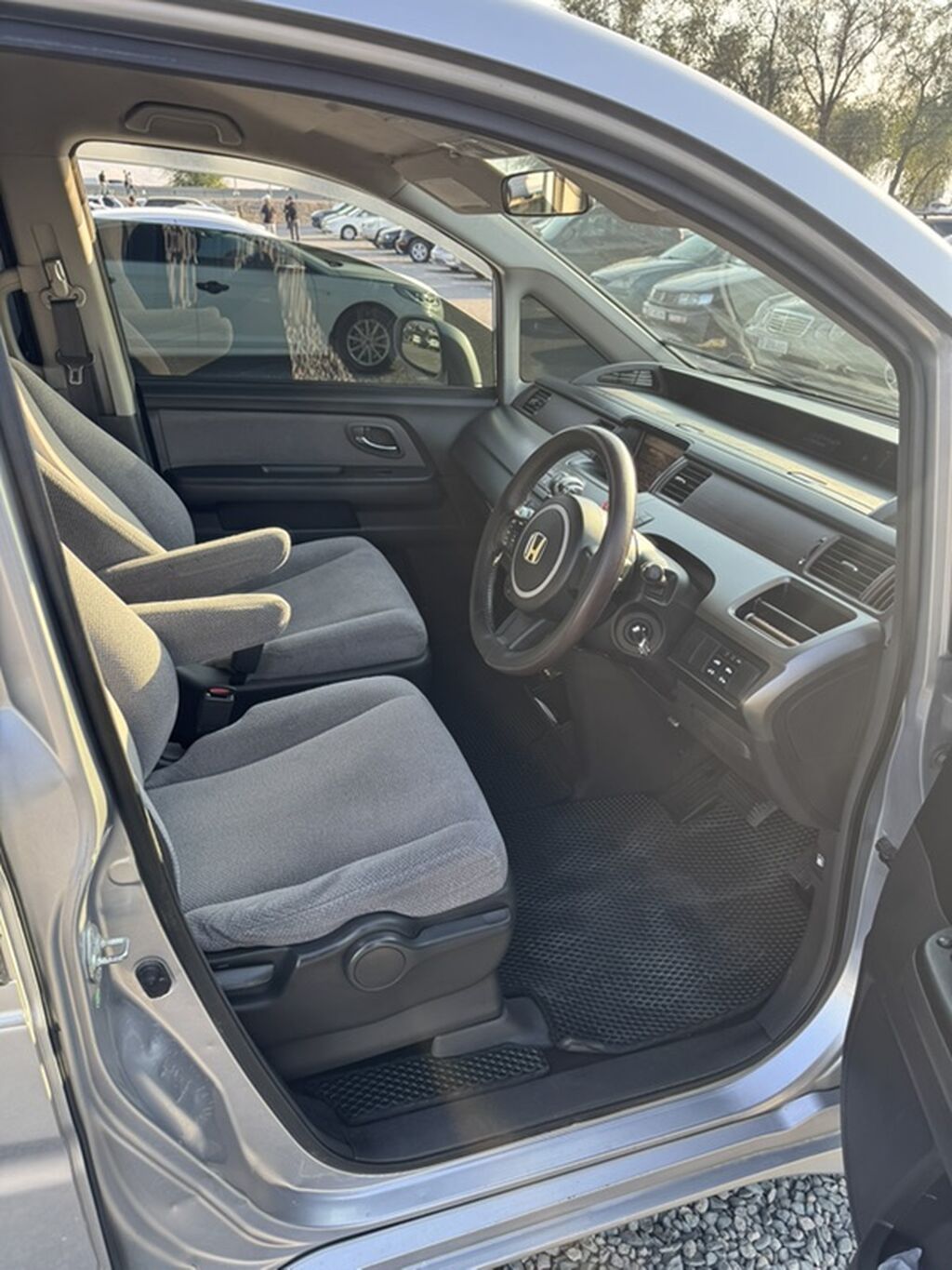 Honda Stepwgn: 2005 г., 2 л, Автомат, Бензин, Минивэн: фото 6