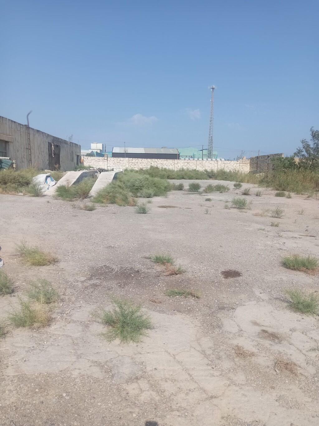 İcarəyə verilir, Baki Səlyan şosesi, 26 km, Yola yaxin istiqametde