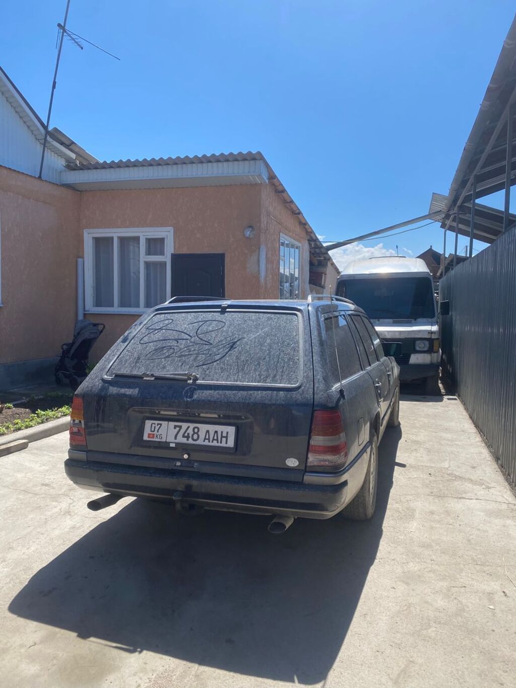 Mercedes-Benz W124: 1988 г., 2.3 л, Механика, Бензин, Универсал: фото 1