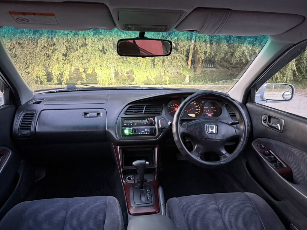 Honda Accord: 2000 г., 2 л, Автомат, Бензин, Седан: фото 7