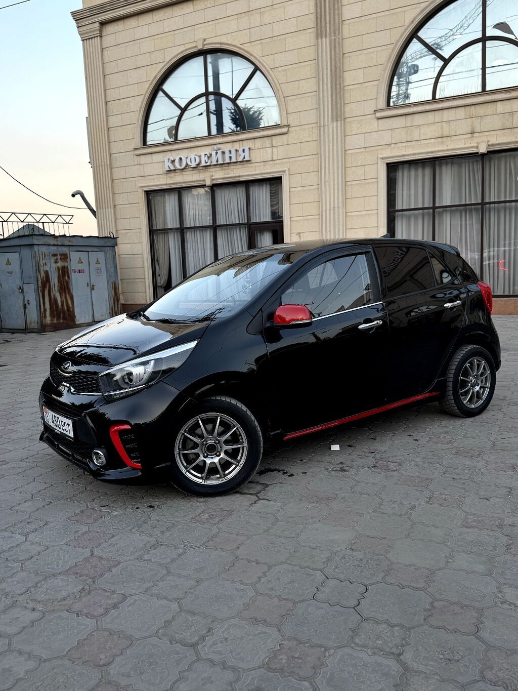 Kia Morning: 2017 г., 1 л, Автомат, Бензин, Хэтчбэк: фото 3