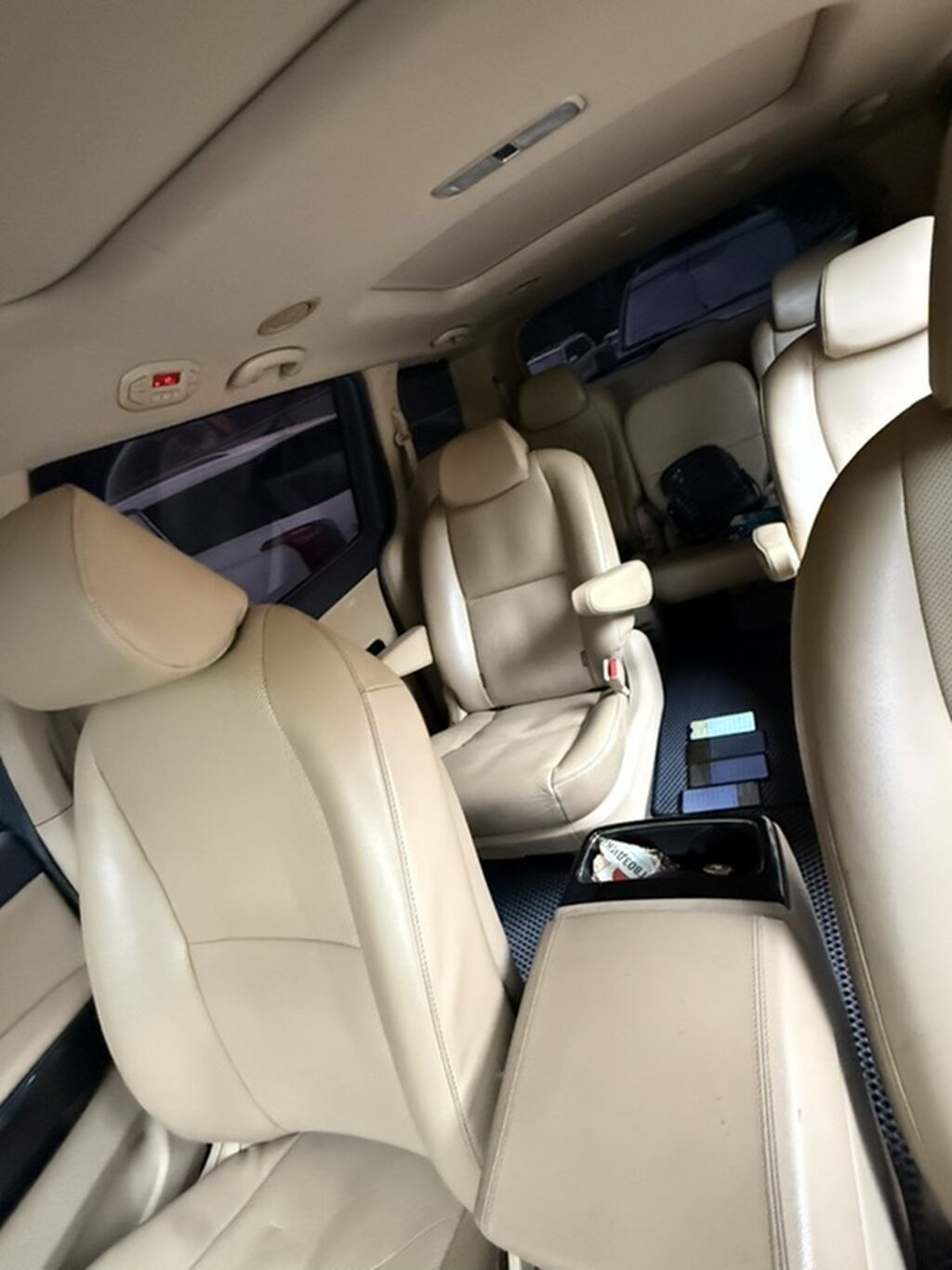 Kia Carnival: 2017 г., 2.2 л, Автомат, Дизель, Минивэн: фото 8