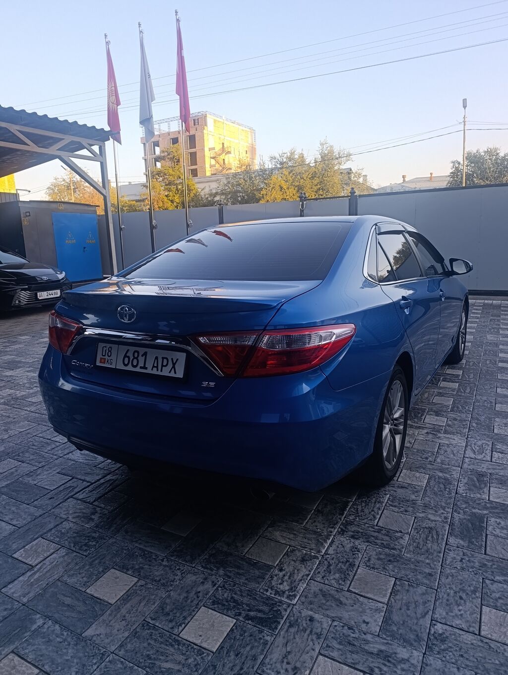 Срочно продаю Toyota Camry SE, 2017 г., 2.5 л, автомат: фото 3