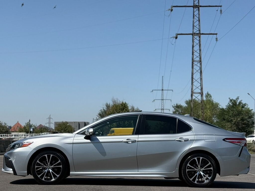 Toyota Camry: 2020 г., Седан: фото 5