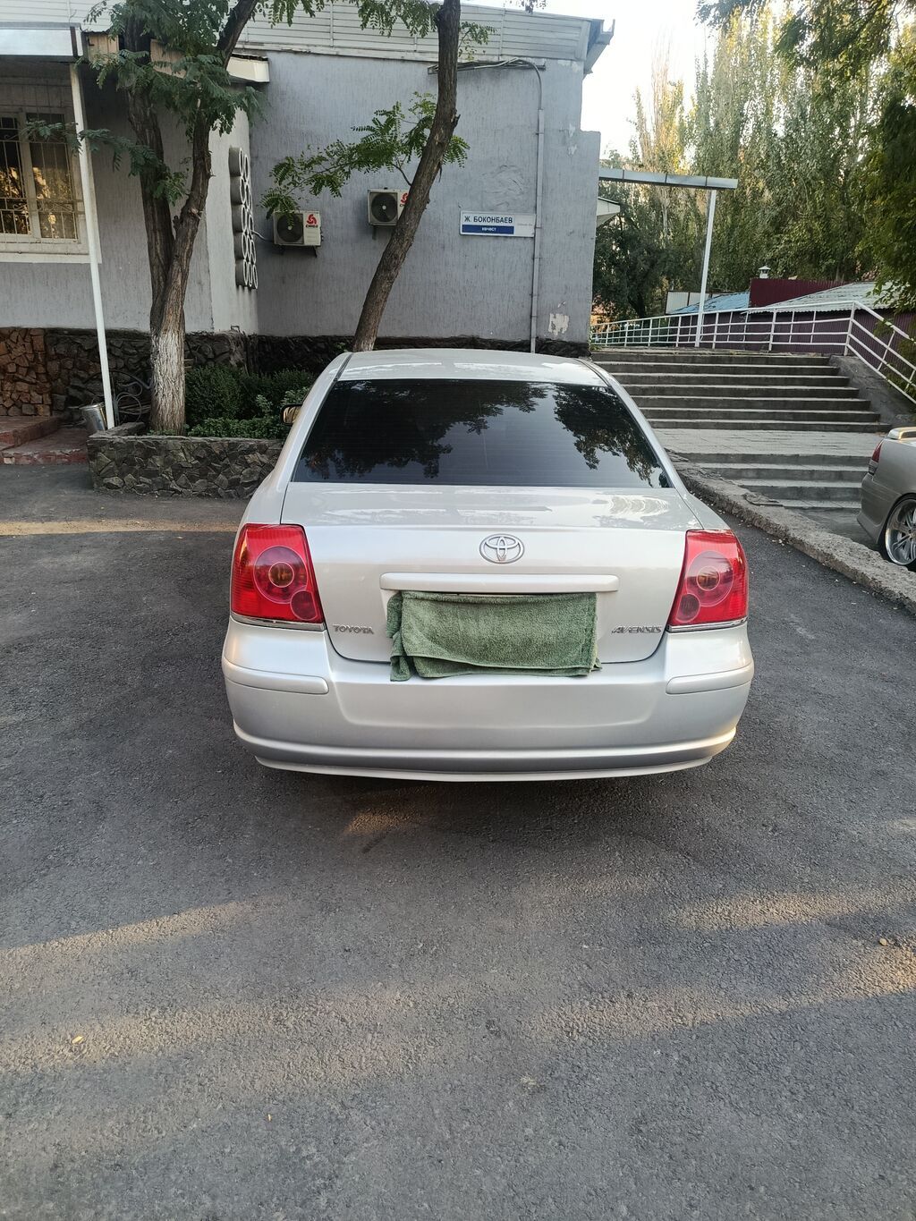 Toyota Avensis: 2003 г., 1.8 л, Автомат, Бензин, Седан: фото 4
