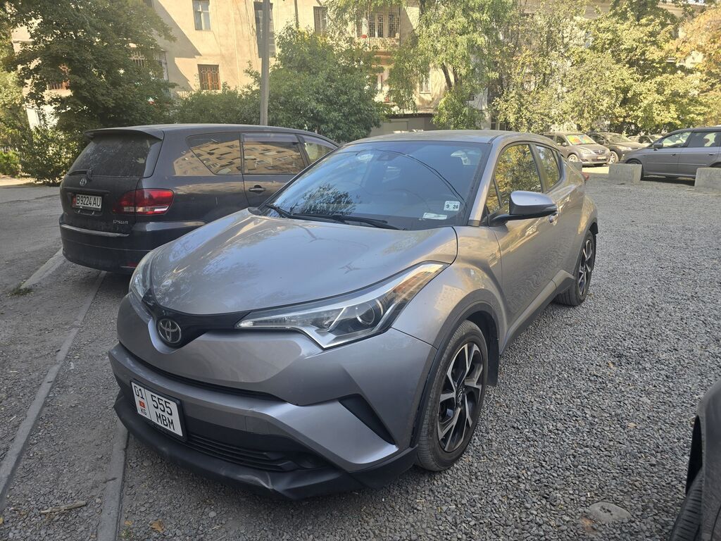 Toyota C-HR: 2019 г., 2 л, Автомат, Бензин, Кроссовер: фото 2