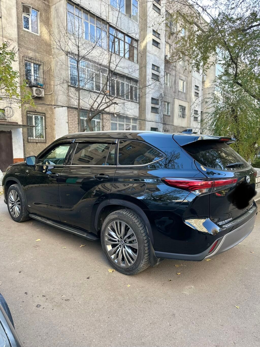 Toyota Highlander: 2021 г., 2.5 л, Автомат, Гибрид, Внедорожник: фото 4