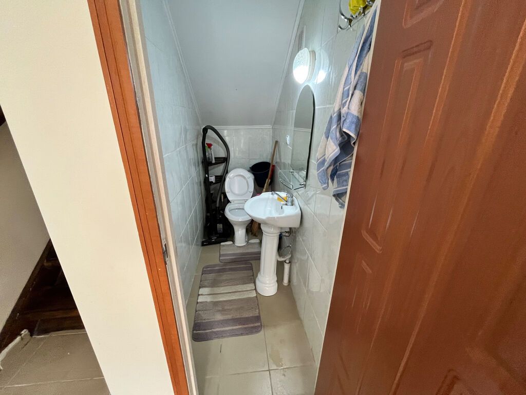 На продаже уютный коттедж на северном берегу озера Иссык-Куль. Дом: фото 8