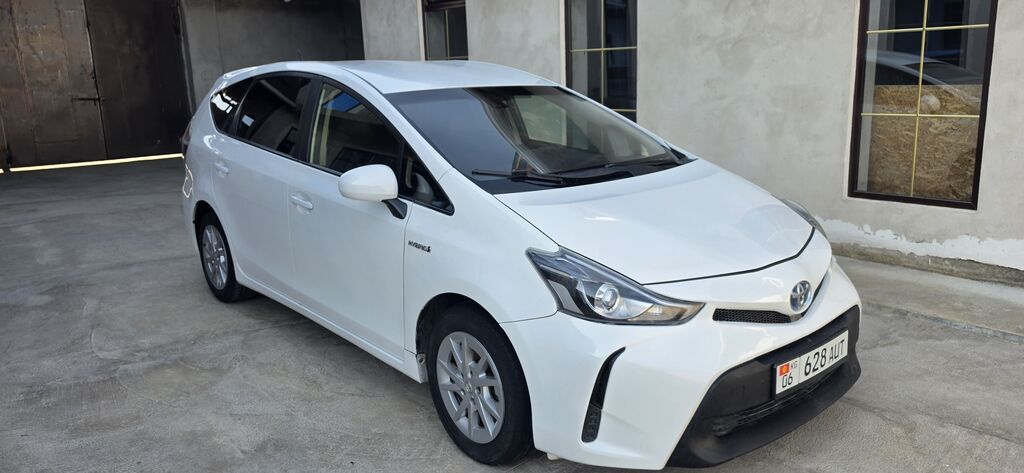 Toyota Prius V: 2016 г., 1.8 л, Автомат, Гибрид, Универсал: фото 7