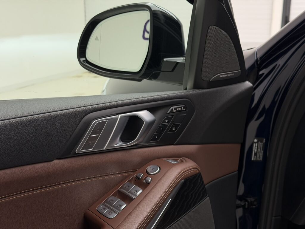 BMW X7: 2021 г., 3 л, Автомат, Гибрид, Внедорожник: фото 6