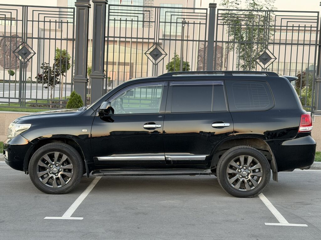 Toyota Land Cruiser: 2009 г., 4.7 л, Автомат, Газ, Внедорожник: фото 3