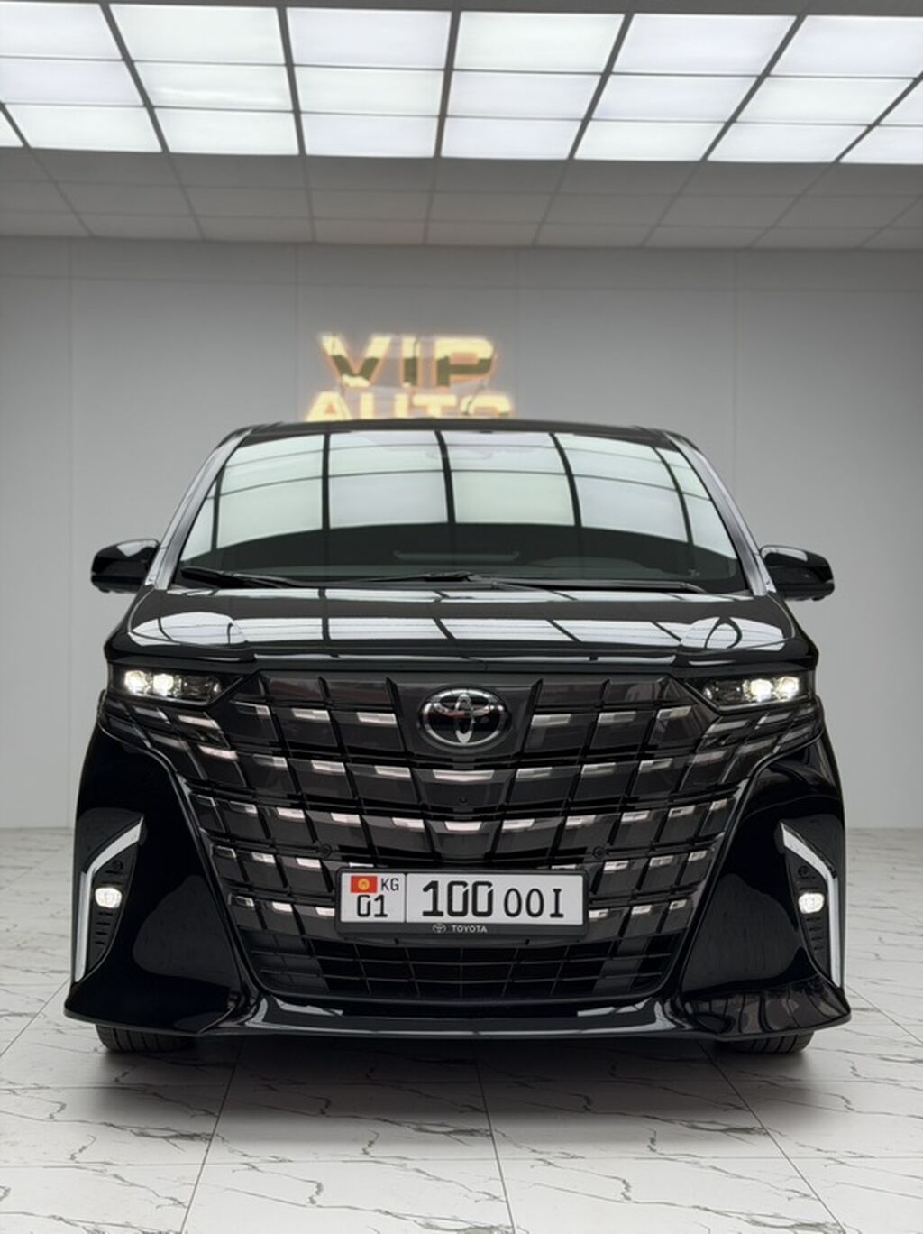 Toyota Alphard: 2025 г., 2.5 л, Гибрид, Минивэн: фото 2