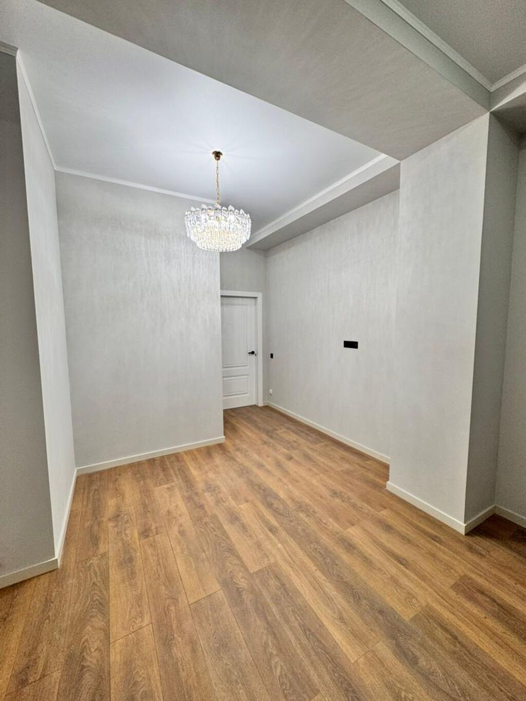 3 комнаты, 80 м², Элитка, 13 этаж, Дизайнерский ремонт — фото 2