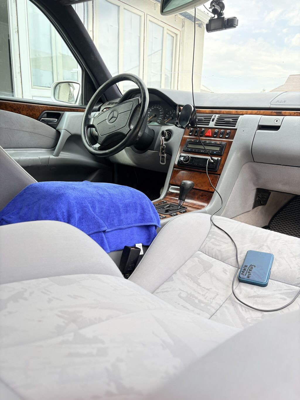 Mercedes-Benz E-Class: 1998 г., 4.3 л, Автомат, Бензин, Седан: фото 5