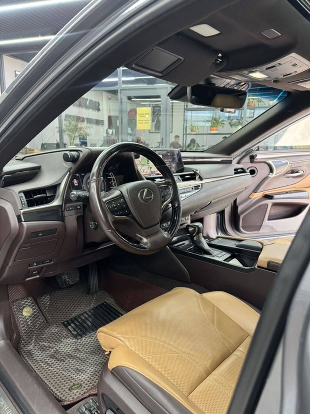 Lexus ES: 2021 г., 2.5 л, Автомат, Гибрид, Седан: фото 6