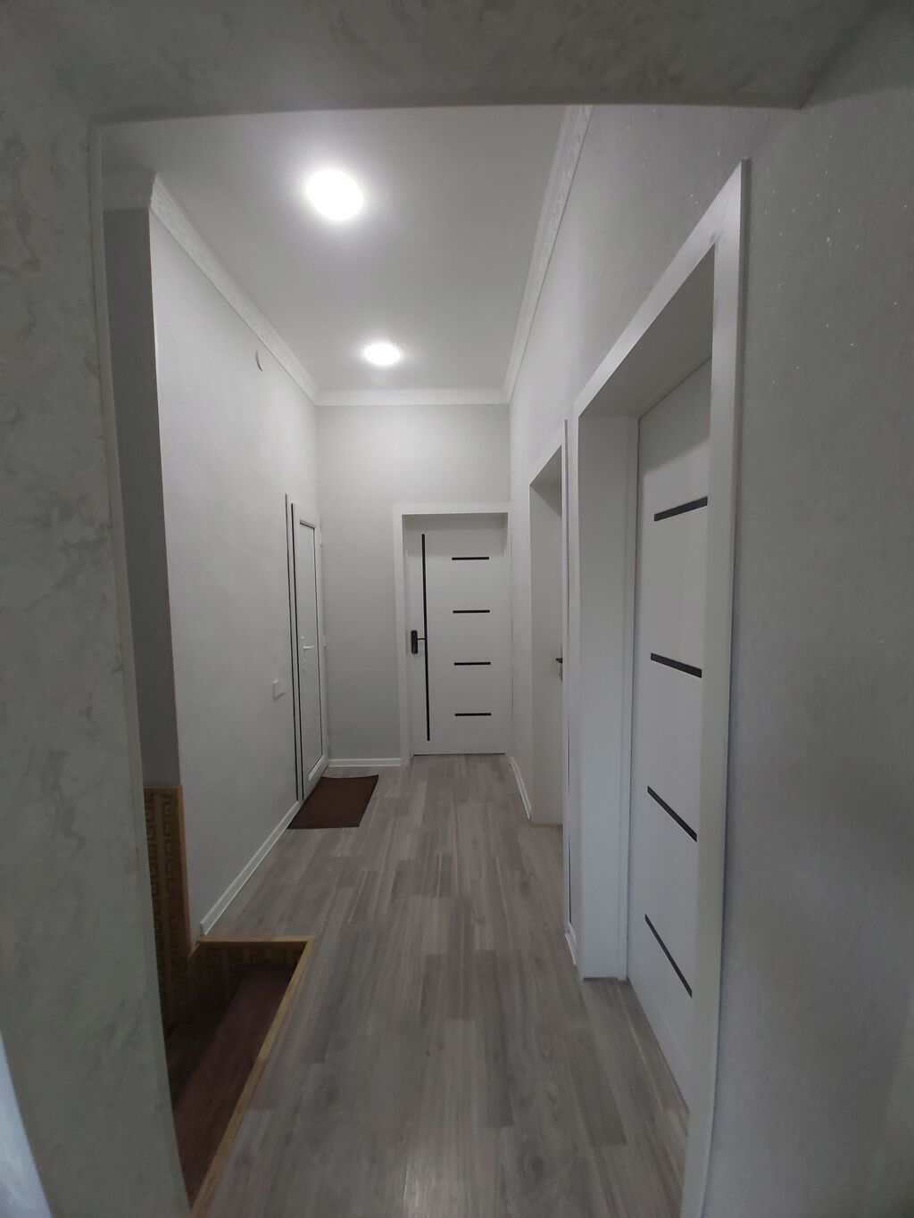 144 kv. m, 3 otaqlı, Qaz, İnternet, İşıq
