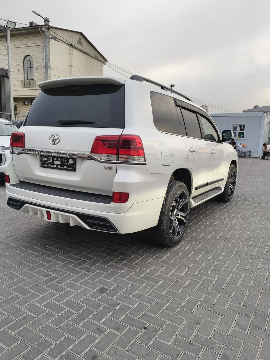 Toyota Land Cruiser: 2016 г., 4.5 л, Автомат, Дизель, Внедорожник: фото 3