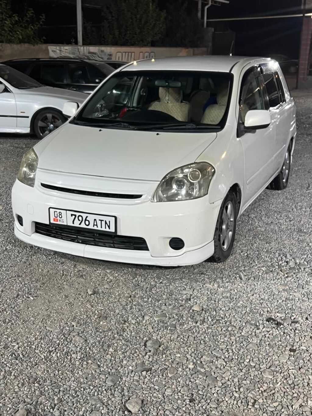 Toyota Raum: 2004 г., 1.5 л, Автомат, Бензин, Минивэн: фото 2