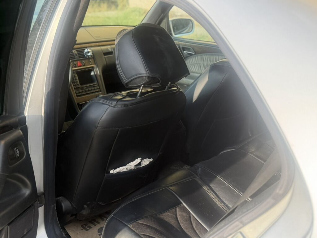 Mercedes-Benz E-Class: 1999 г., 4.3 л, Автомат, Бензин, Седан: фото 6