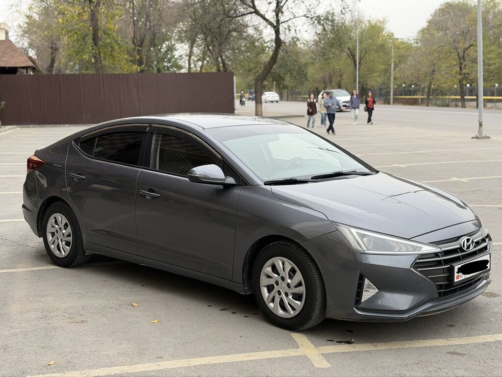Hyundai Avante: 2018 г., 1.6 л, Автомат, Газ, Седан: фото 2