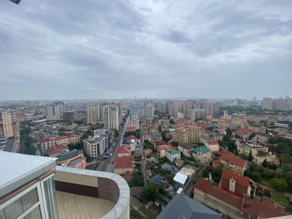 4 otaqlı, Yeni tikili, 220 kv. m