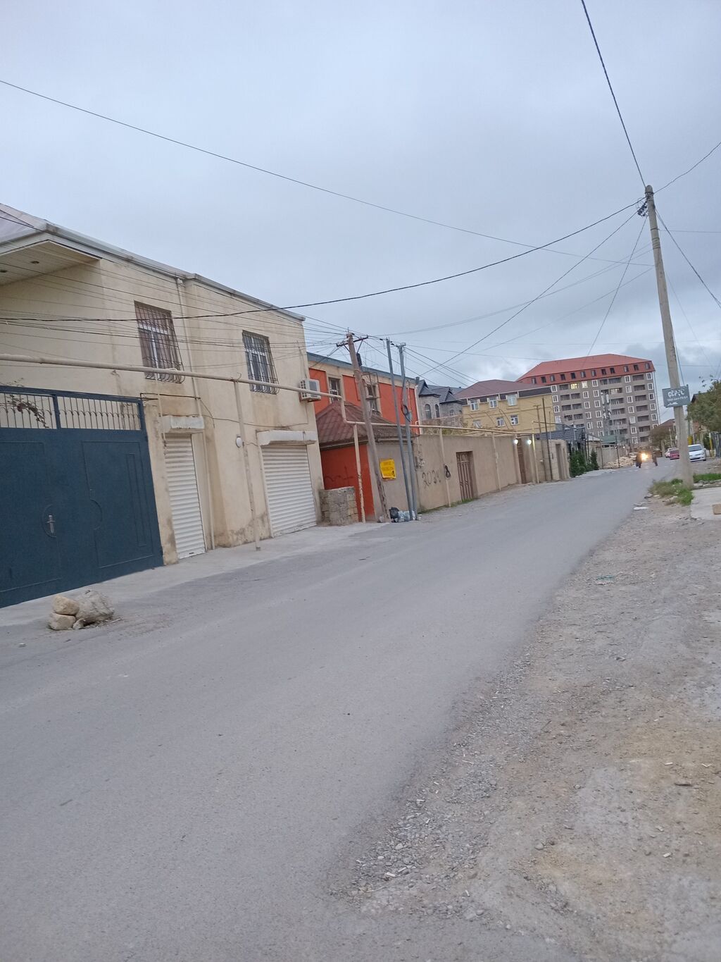 80 kv. m, 3 otaqlı, Qaz, İşıq, Su