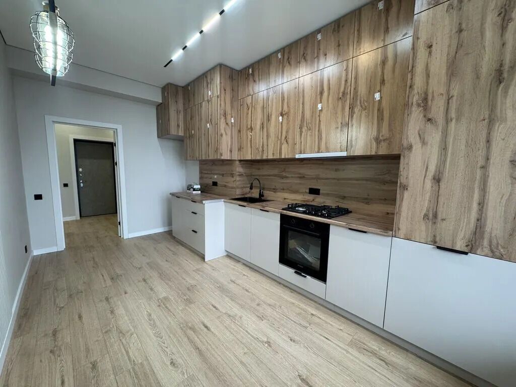 2 комнаты, 67 м², Пишпек Элитка, 9 этаж, Дизайнерский ремонт: фото 2