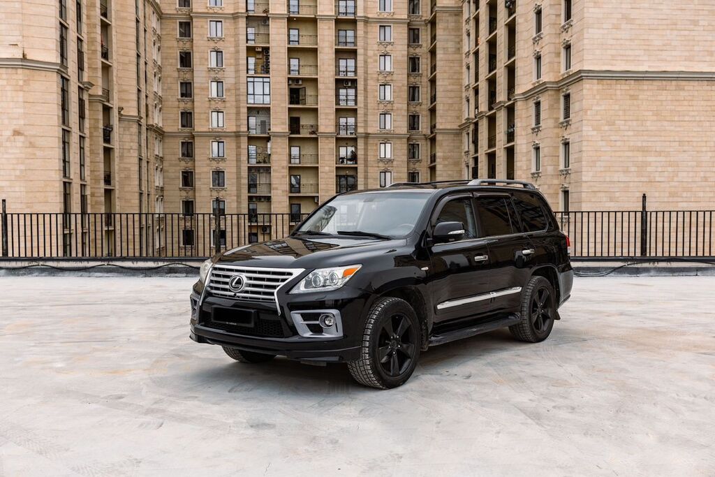 Lexus LX